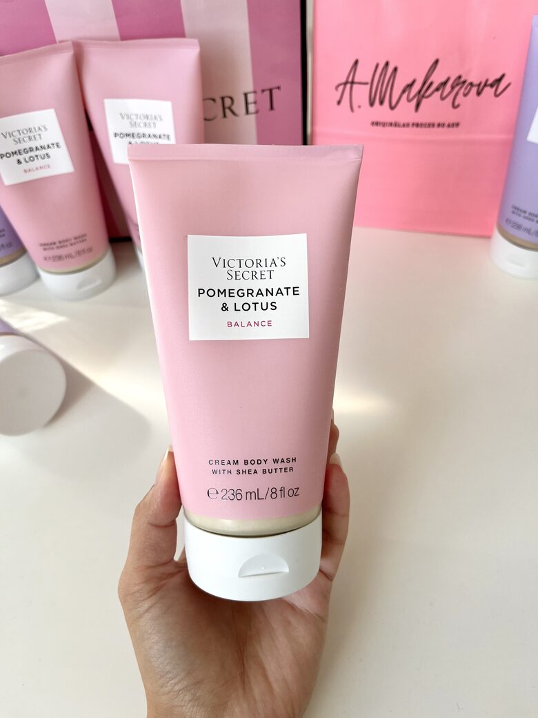 Pomegranate & lotus krēmveida dušas želeja 236 ml (Victoria’s Secret)