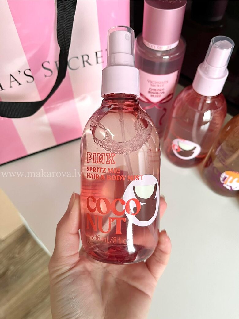 PINK Coconut parfimēts ķermeņa sprejs