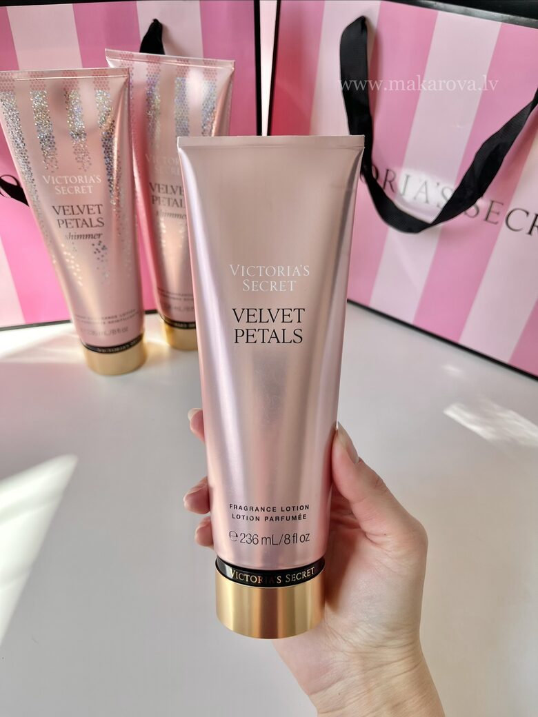 Velvet petals parfimēts ķermeņa losjons 236 ml (Victoria’s Secret)