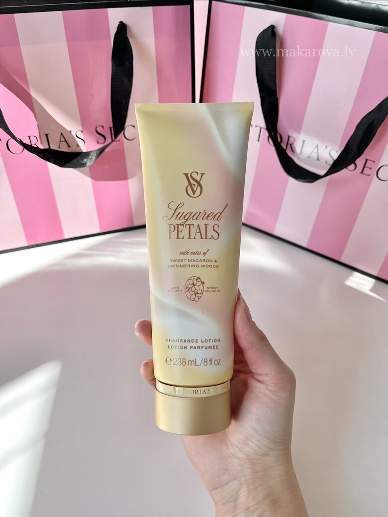 Victoria’s Secret Sugared Petals parfimēts ķermeņa losjons 236 ml
