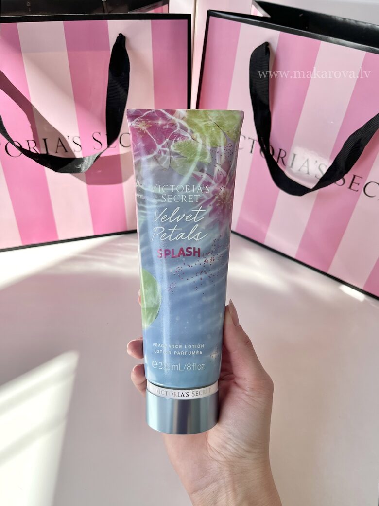 Splash Velvet petals parfimēts ķermeņa losjons 236 ml (Victoria’s Secret)