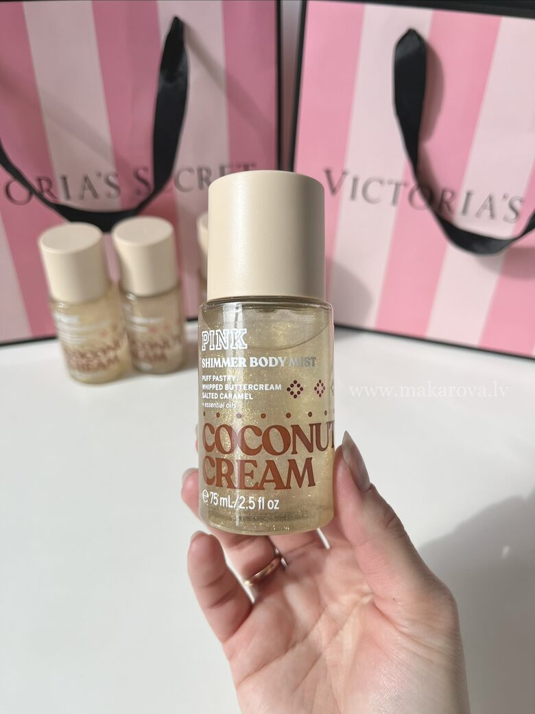 PINK Coconut cream parfimēts ķermeņa sprejs ar spīdumiem
