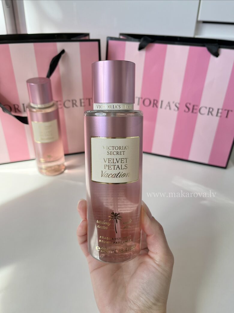 Vacation Velvet petals parfimēts ķermeņa sprejs (Victoria’s Secret)