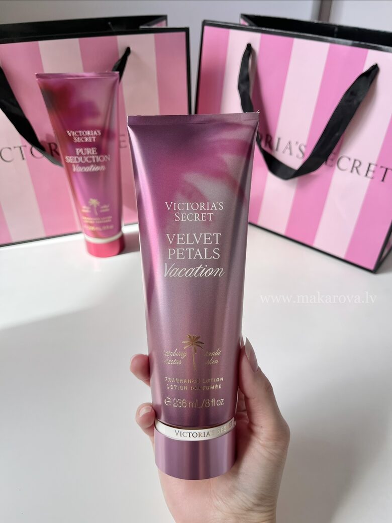 Victoria’s Secret Vacation Velvet petals parfimēts ķermeņa losjons 236 ml