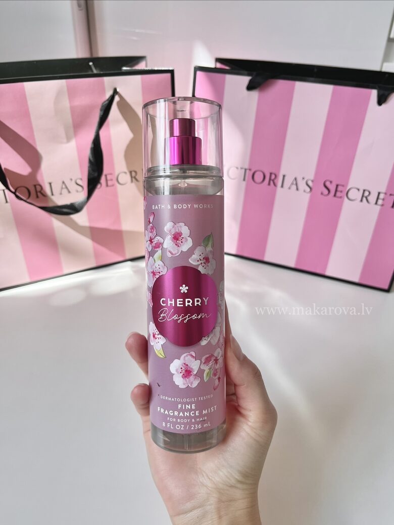 Bath & Body Works Cherry blossom parfimēts ķermeņa sprejs 236 ml 