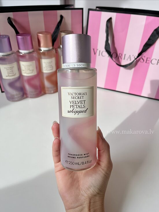 Victoria’s Secret Whipped Velvet petals parfimēts ķermeņa sprejs