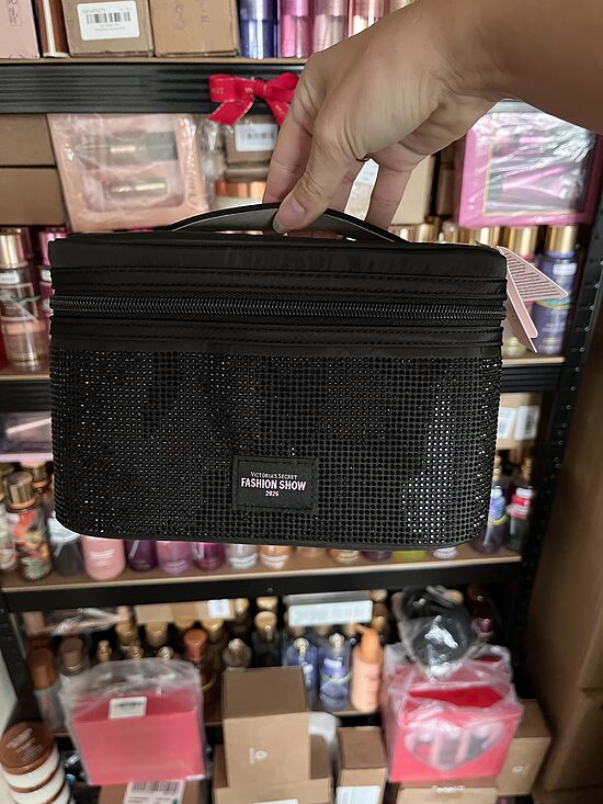 Victoria’s secret kosmētikas soma ar spīdumiem