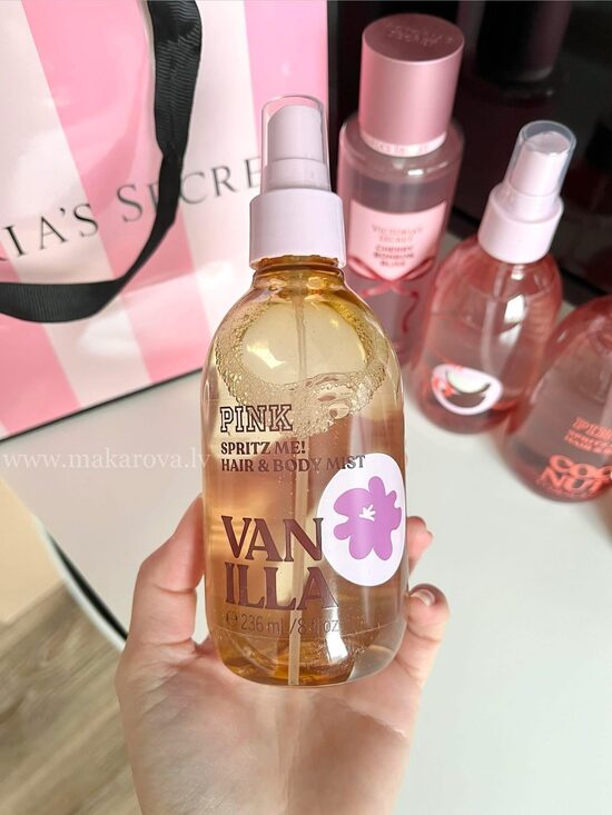 PINK Vanilla parfimēts ķermeņa sprejs 