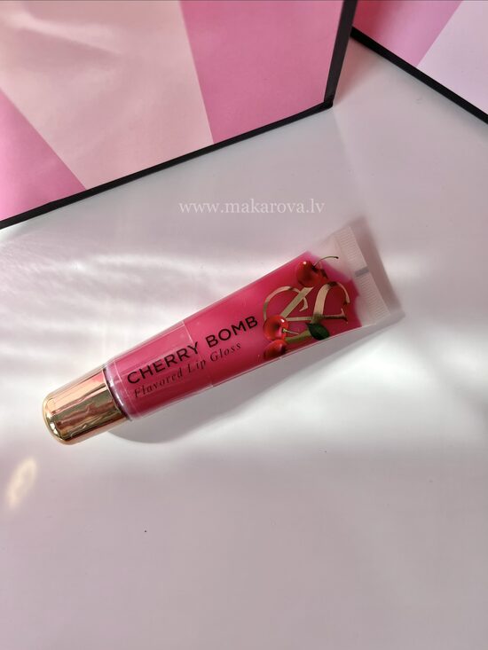 Victoria’s Secret Cherry bomb lūpu spīdums 13 gr