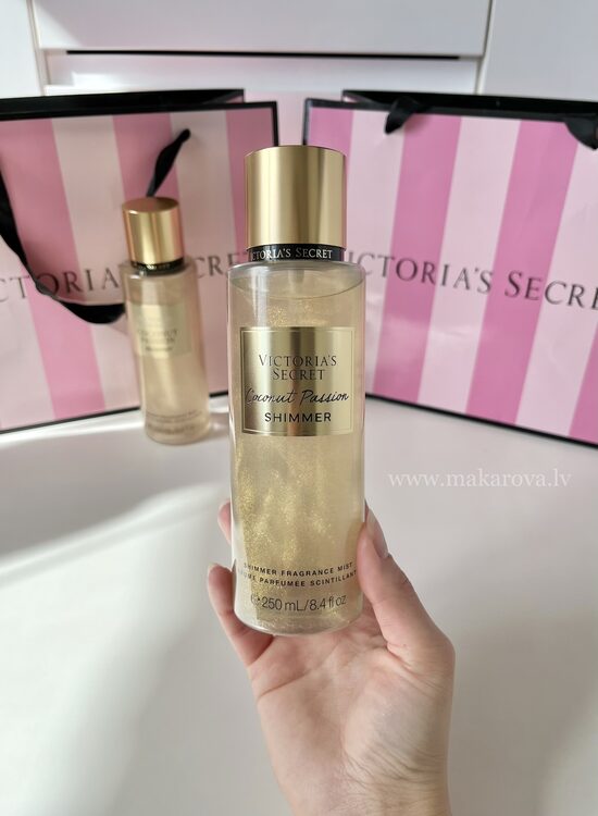 Shimmer Coconut passion parfimēts ķermeņa sprejs ar spīdumiem (Victoria’s Secret)