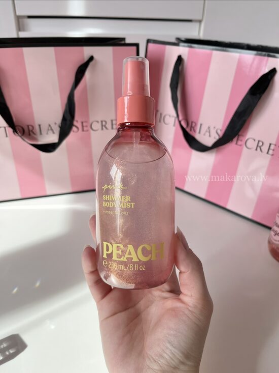 PINK Peach parfimēts ķermeņa sprejs ar spīdumiem 