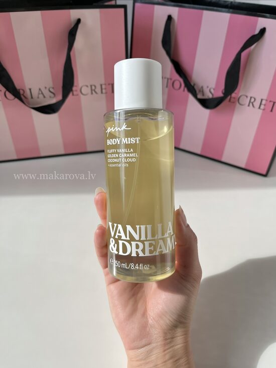 PINK Vanilla & dreamy parfimēts ķermeņa sprejs