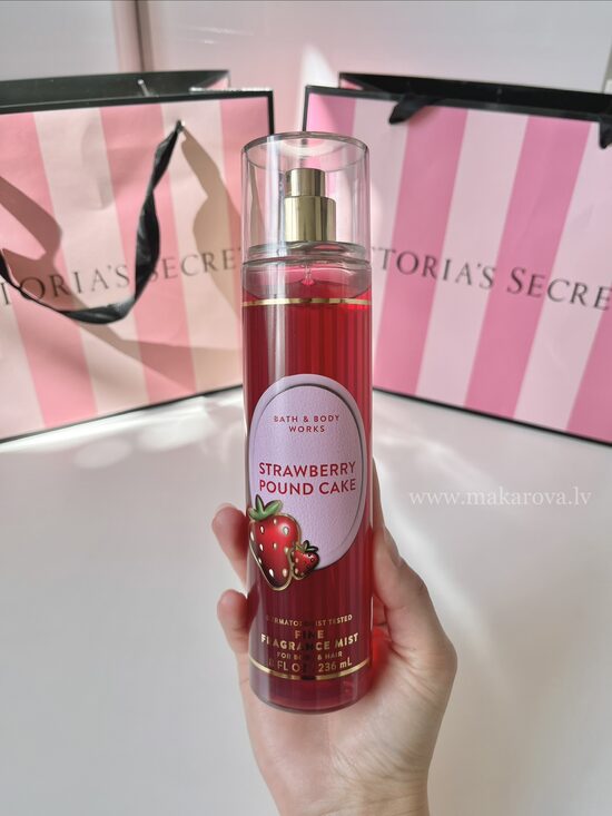 Bath & Body Works Strawberry pound cake parfimēts ķermeņa sprejs 236 ml
