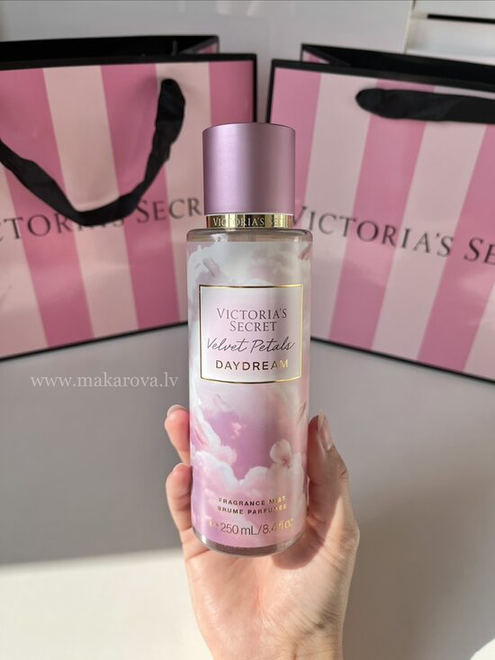 Victoria’s Secret Daydream Velvet petals parfimēts ķermeņa sprejs
